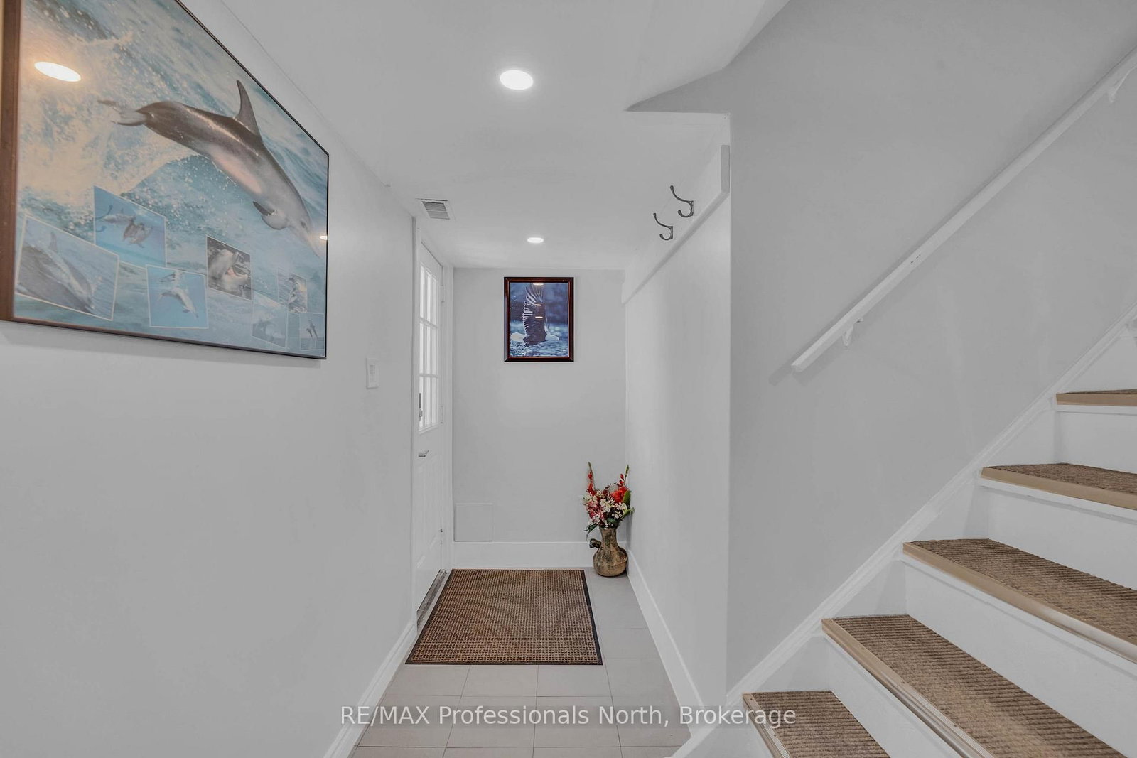 63 The Queensway N • Georgina, ON photo 29