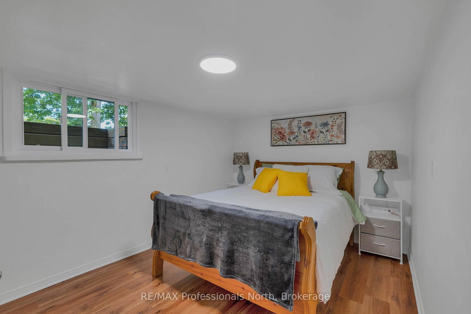 63 The Queensway N • Georgina, ON photo 35