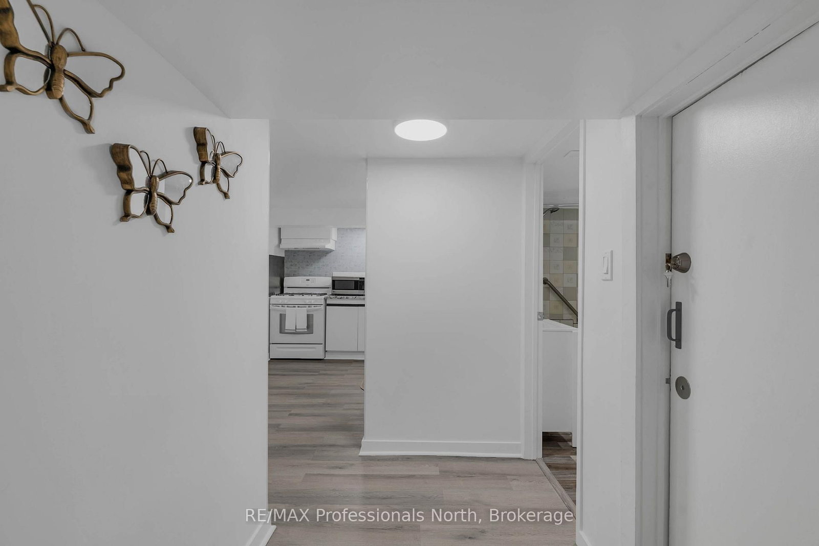 63 The Queensway N • Georgina, ON photo 39