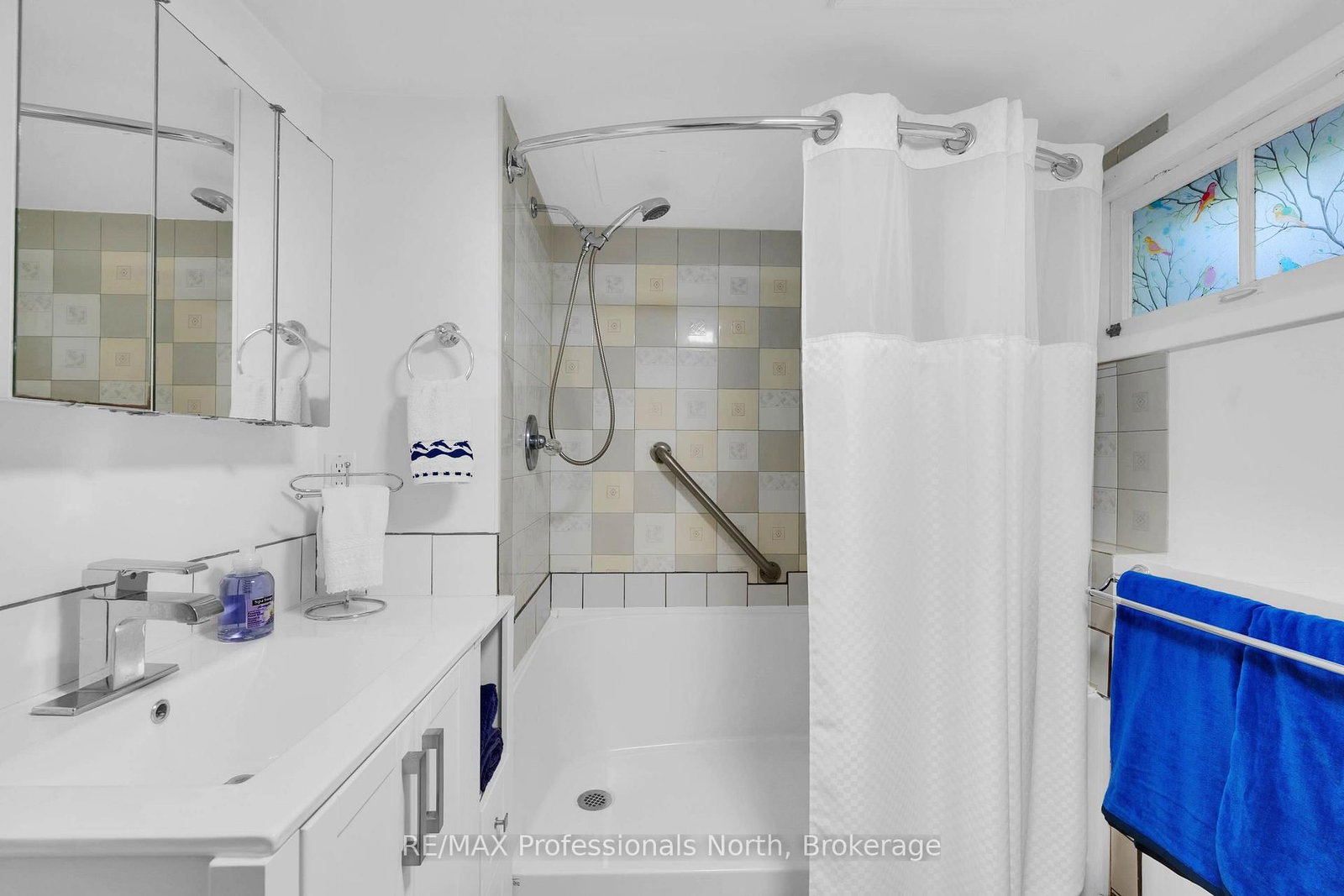63 The Queensway N • Georgina, ON photo 44