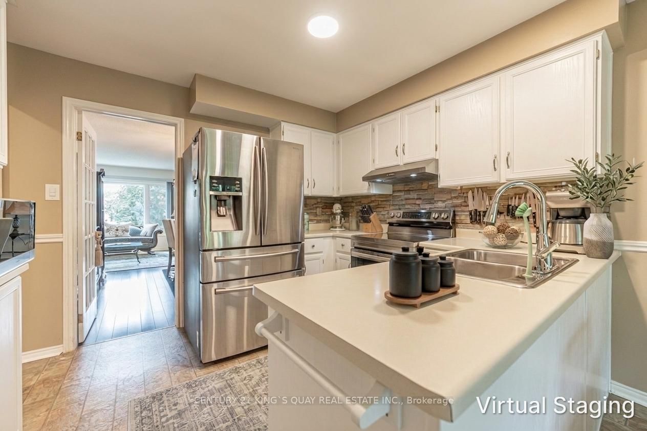 40 Stonehill Boulevard • East Gwillimbury, ON photo 14