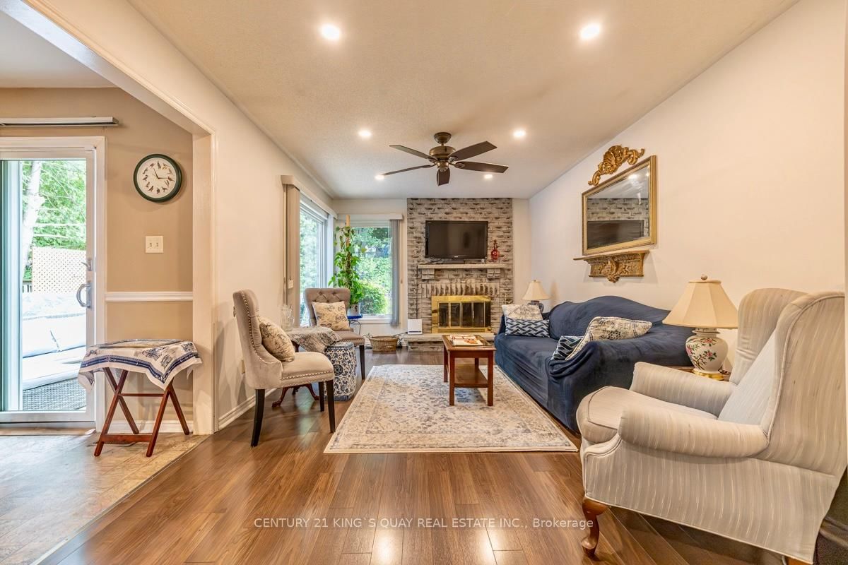 40 Stonehill Boulevard • East Gwillimbury, ON photo 17