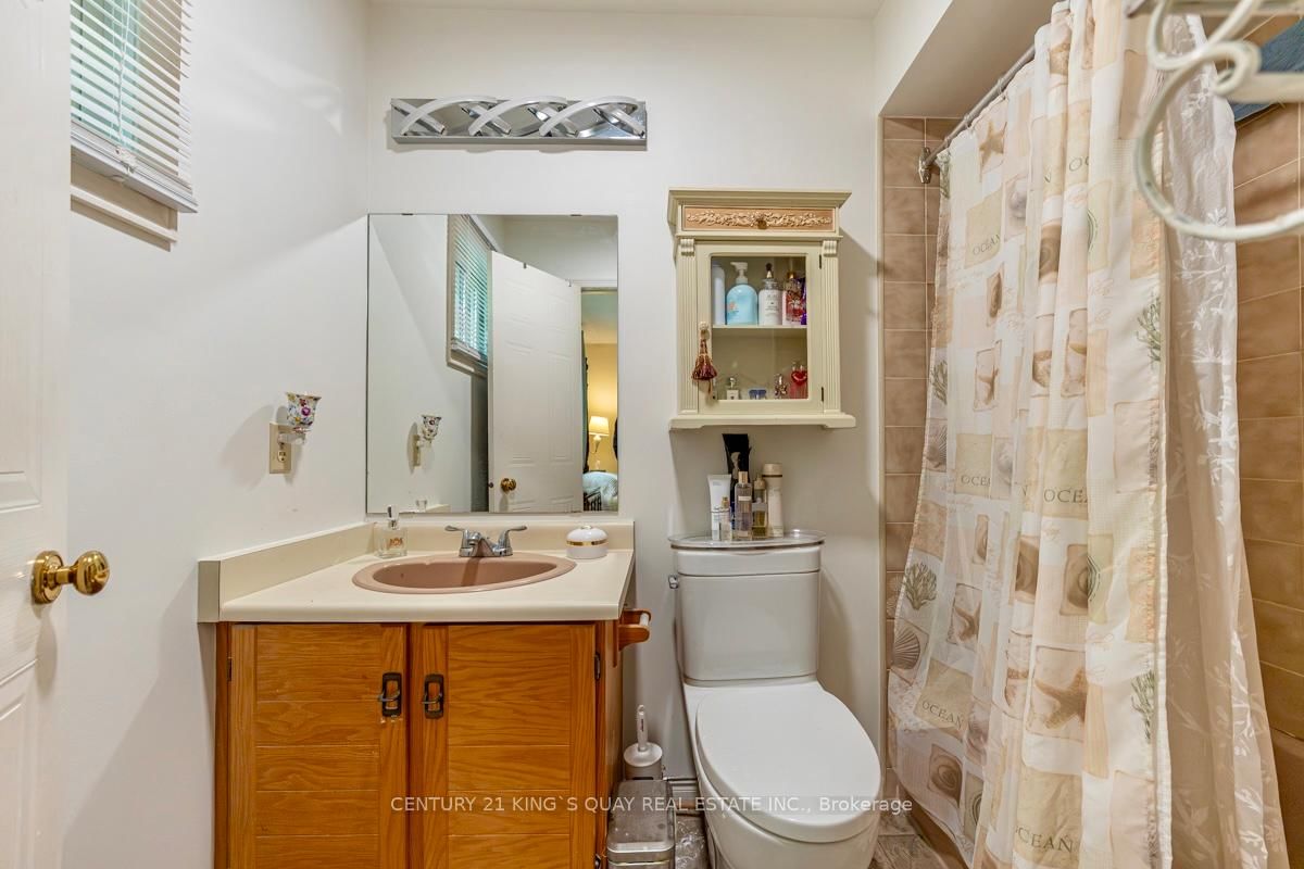 40 Stonehill Boulevard • East Gwillimbury, ON photo 25