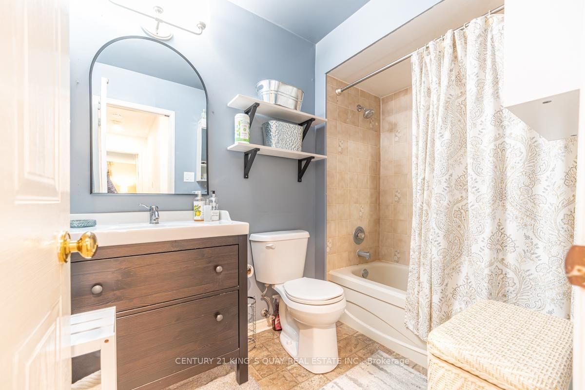 40 Stonehill Boulevard • East Gwillimbury, ON photo 29