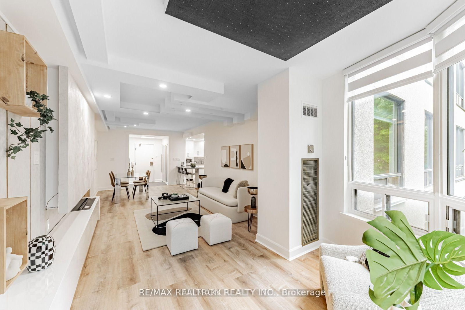 321 - 333 Clark Avenue W, Vaughan 2