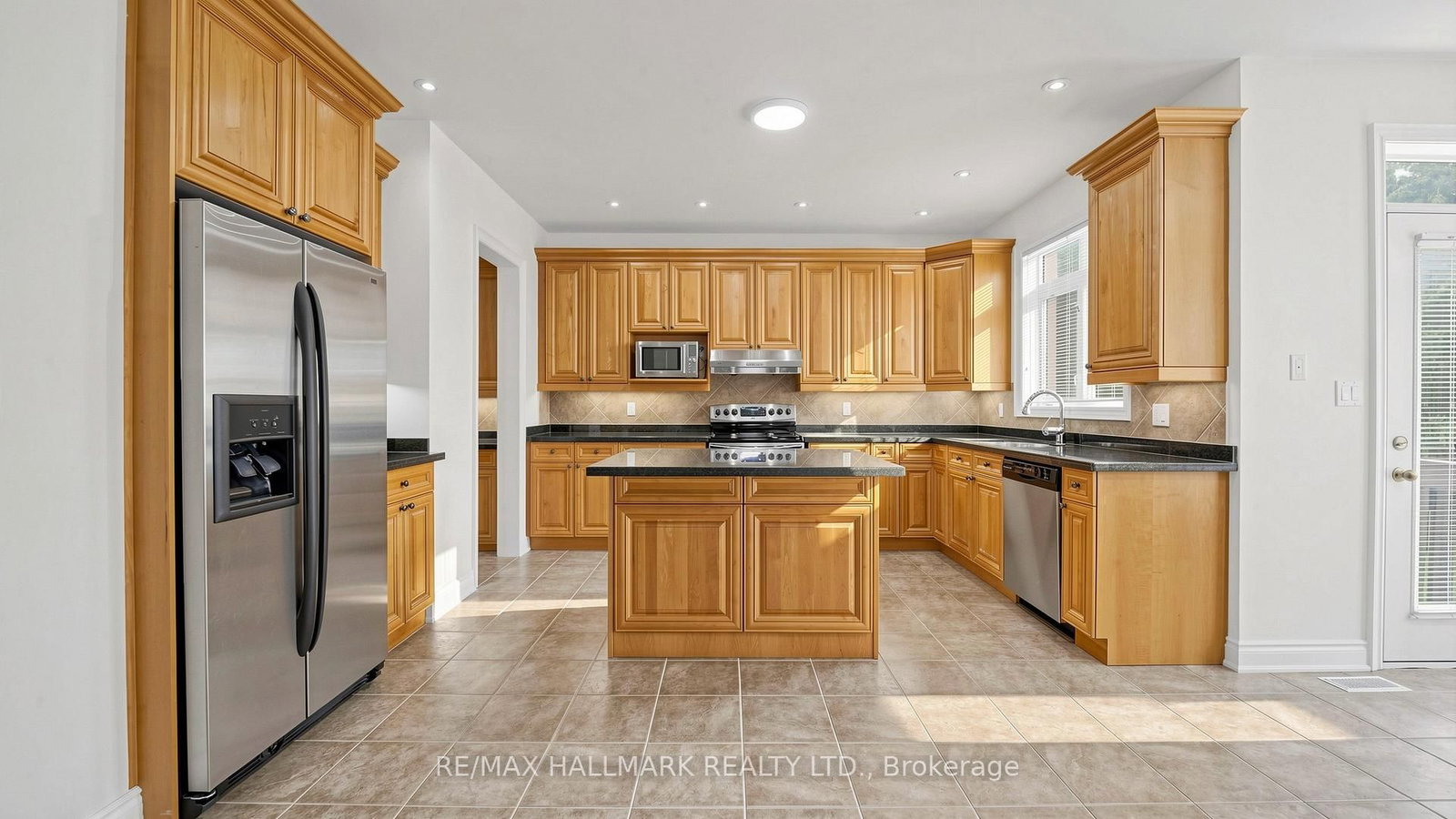 368 Paradelle Drive • Richmond Hill, ON photo 12