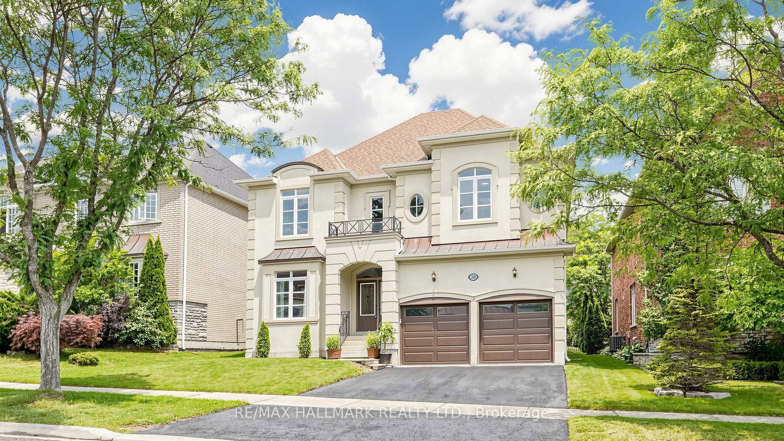368 Paradelle Drive • Richmond Hill, ON photo 2