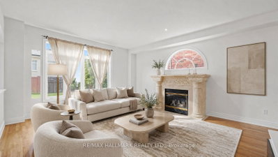 368 Paradelle Drive • Richmond Hill, ON photo 9