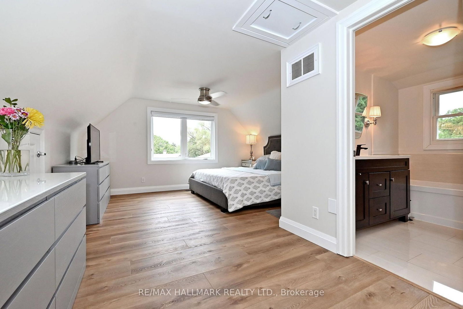 334 Stewart Street • Newmarket, ON photo 24