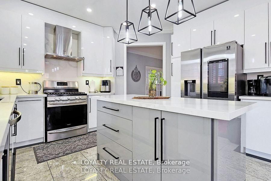 97 Song Bird Drive • Markham, ON photo 22