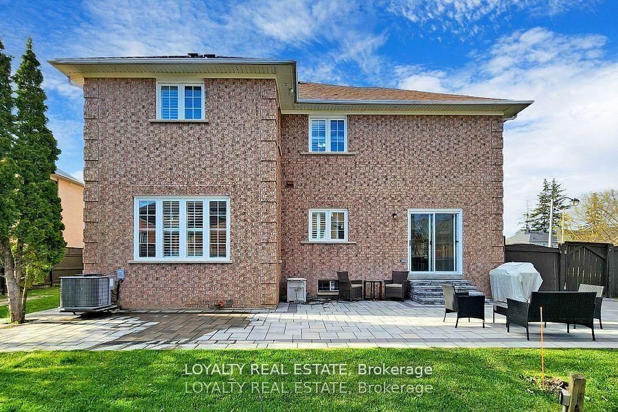 97 Song Bird Drive • Markham, ON photo 6