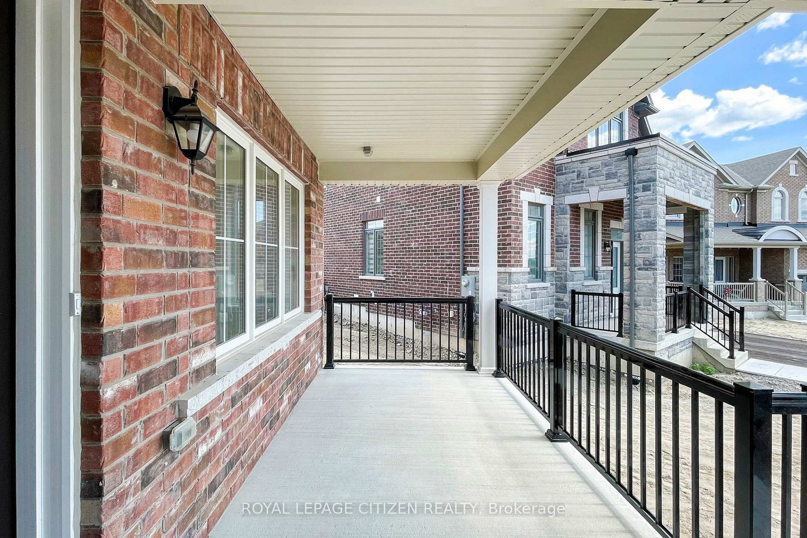 87 Lawrence D. Pridham Avenue • New Tecumseth, ON photo 4