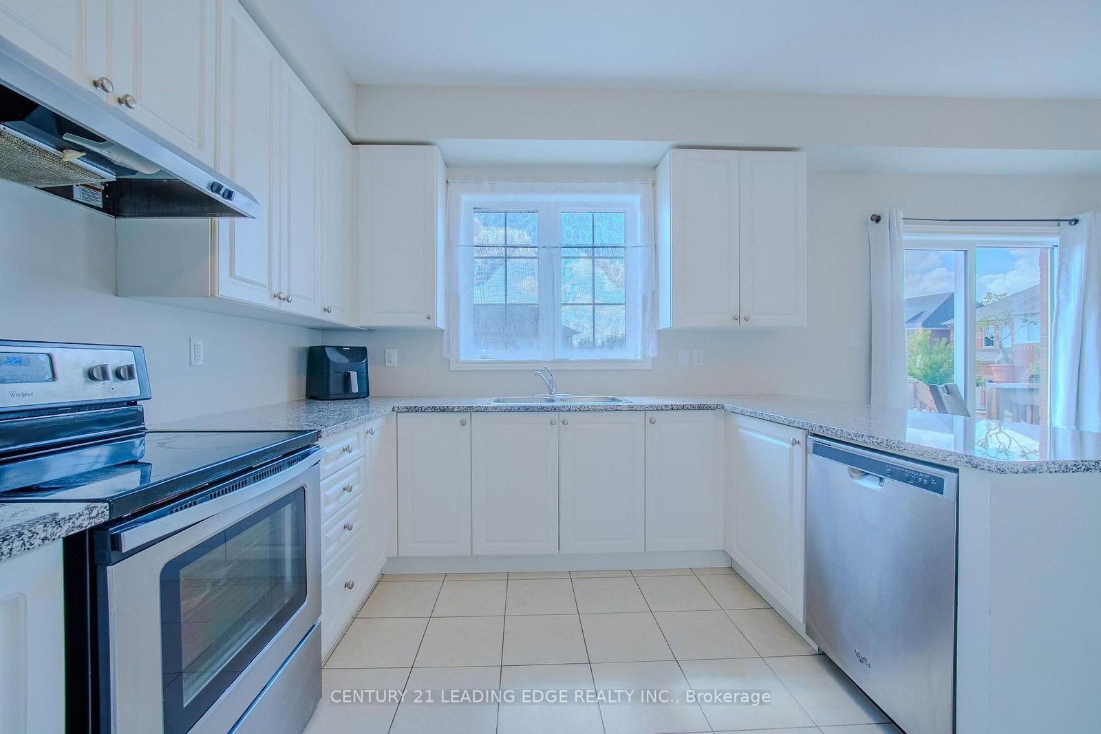 14 Clarinet Lane • Whitchurch-Stouffville, ON photo 16