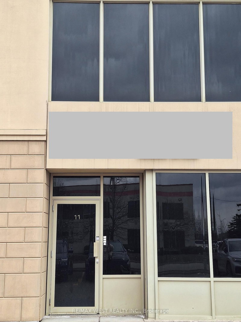 8750 Jane St photo 2