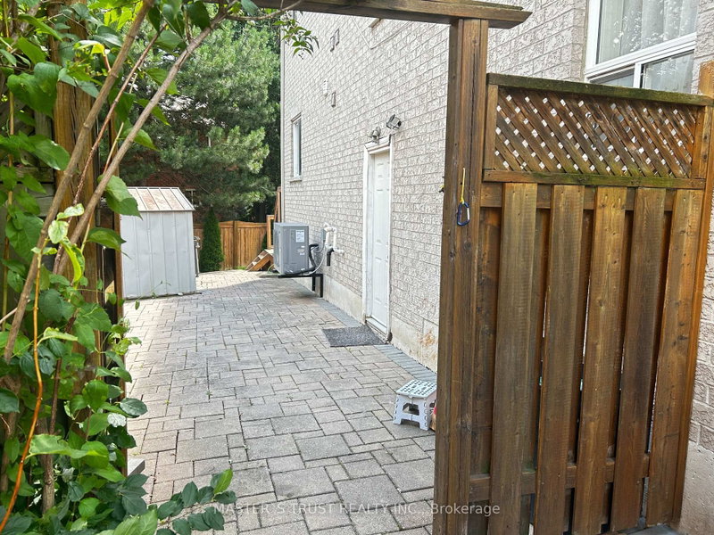37 Levellands Crescent