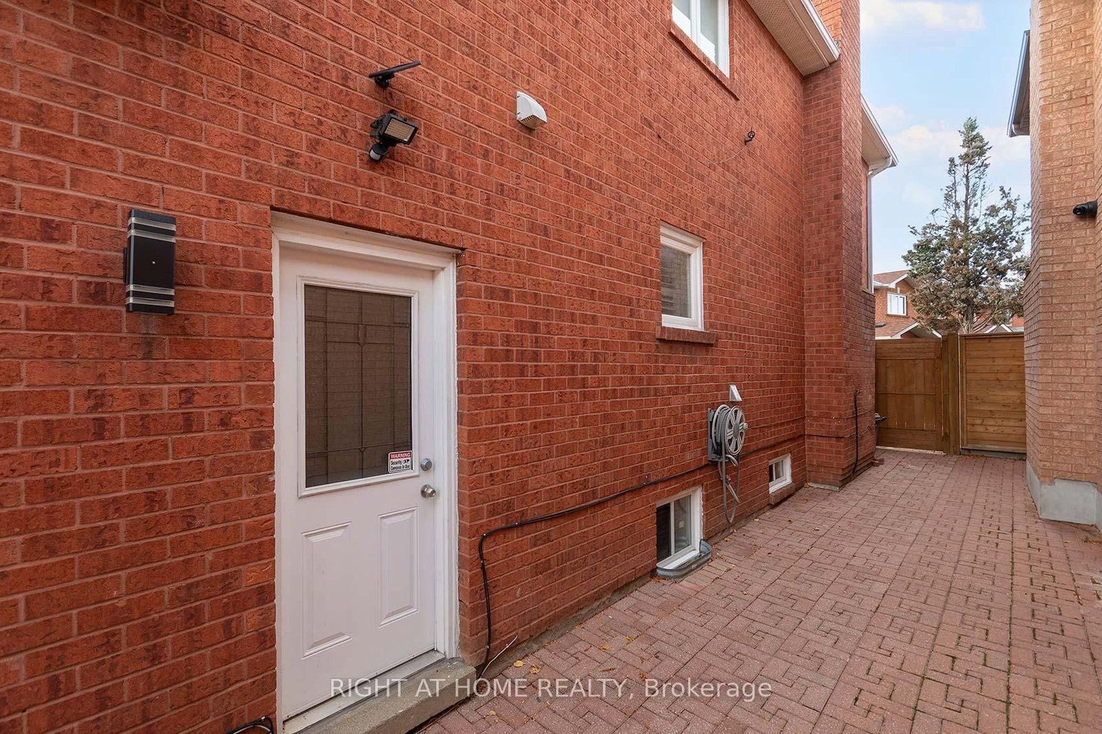 70 Bellona Street • Vaughan, ON photo 10