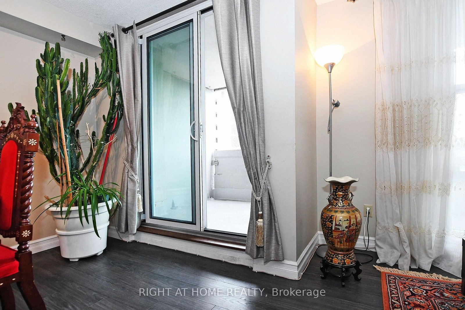 60 Inverlochy Boulevard • #806 • Markham, ON photo 21