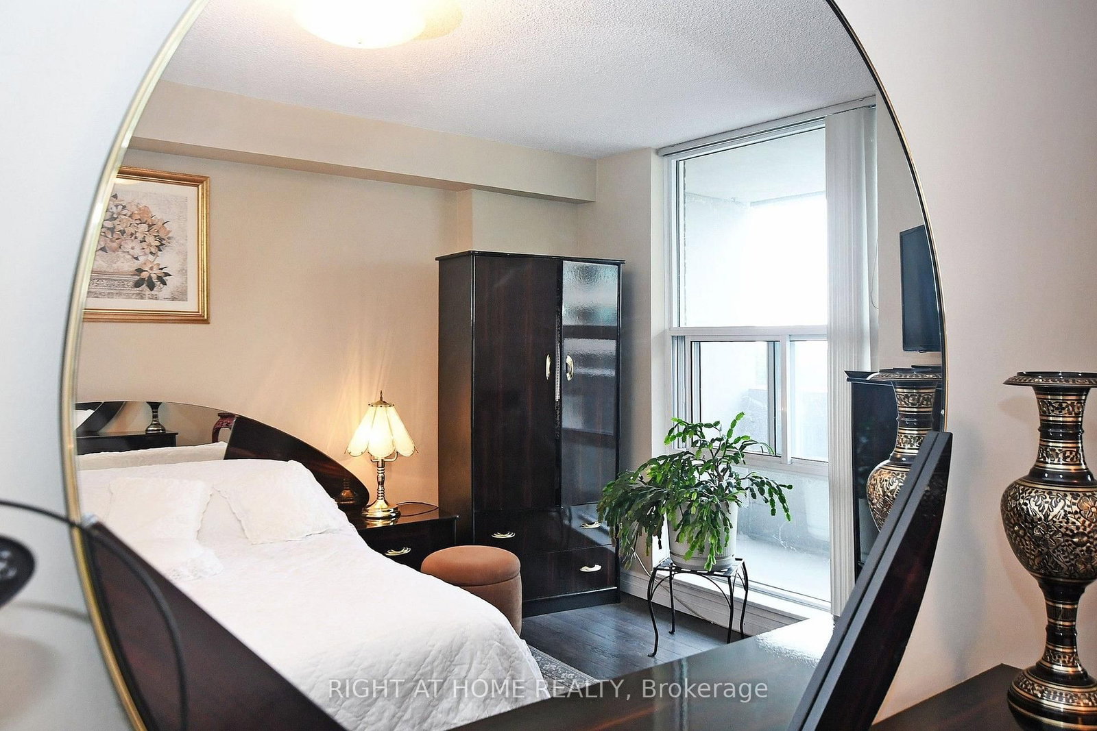 60 Inverlochy Boulevard • #806 • Markham, ON photo 26
