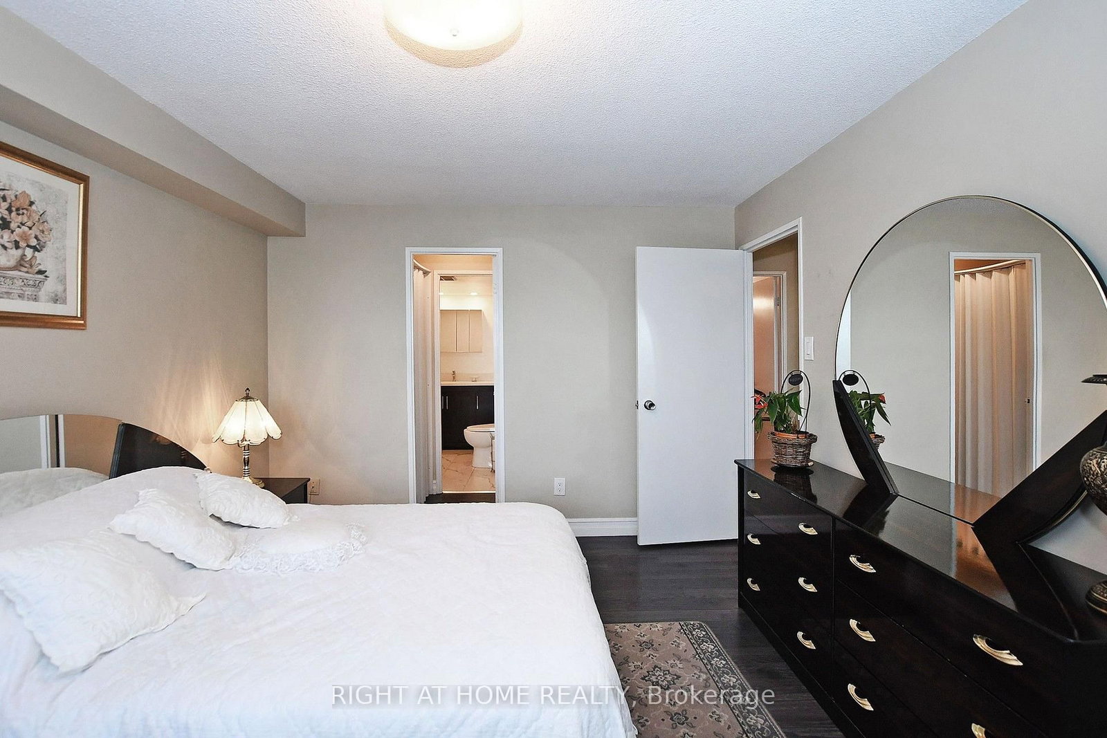 60 Inverlochy Boulevard • #806 • Markham, ON photo 28