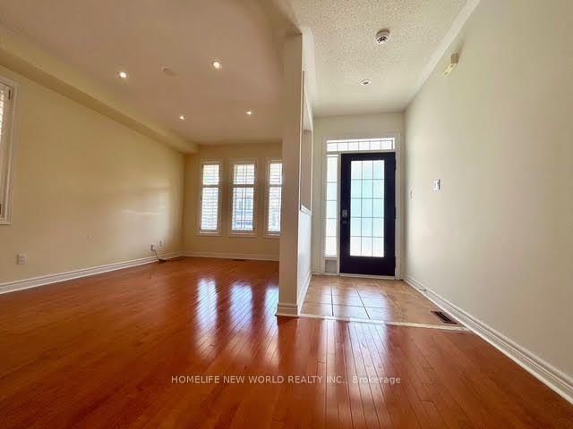 30 Chippingwood Manor