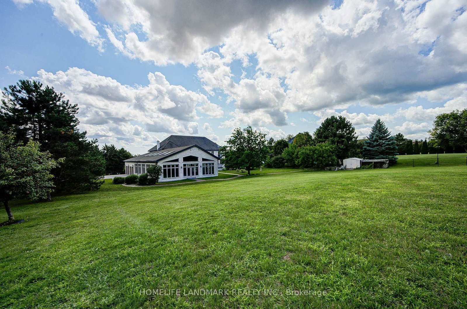 21 Kensington Drive • Richmond Hill, ON photo 50