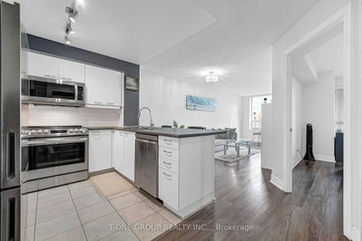 48 Suncrest Boulevard • #720 • Markham, ON photo 3
