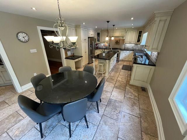 1102 Secretariate Road • Newmarket, ON photo 9