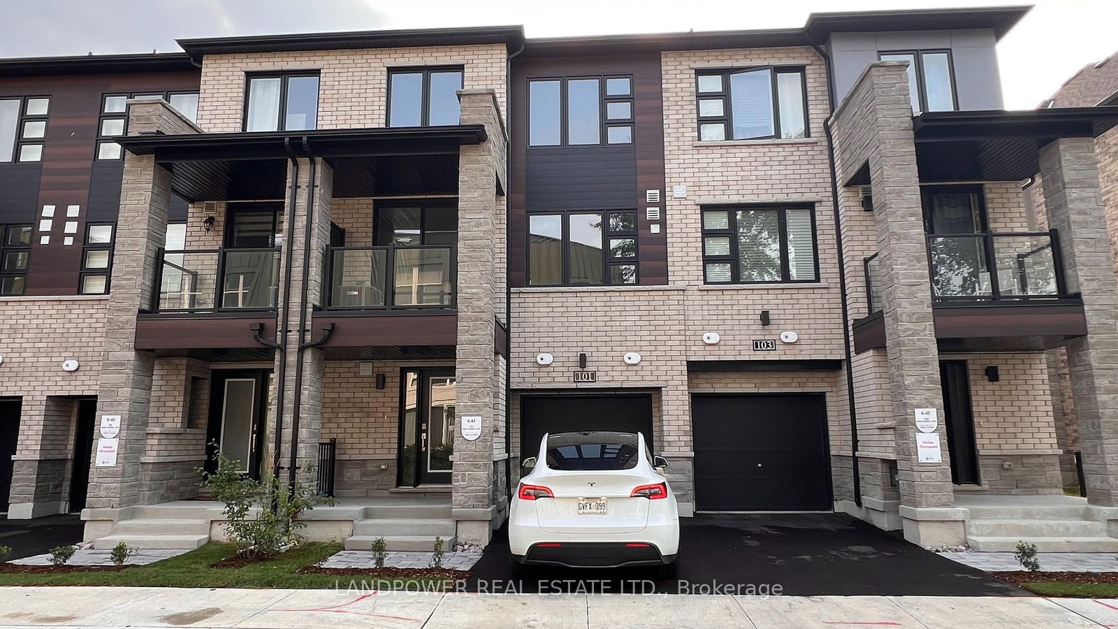 101 Anna Russell Way • Markham, ON photo 1