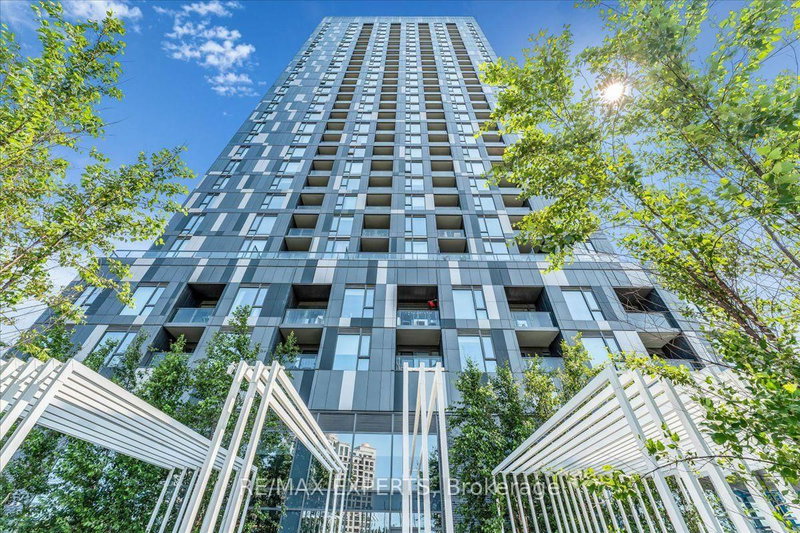 828 - 498 Caldari Road