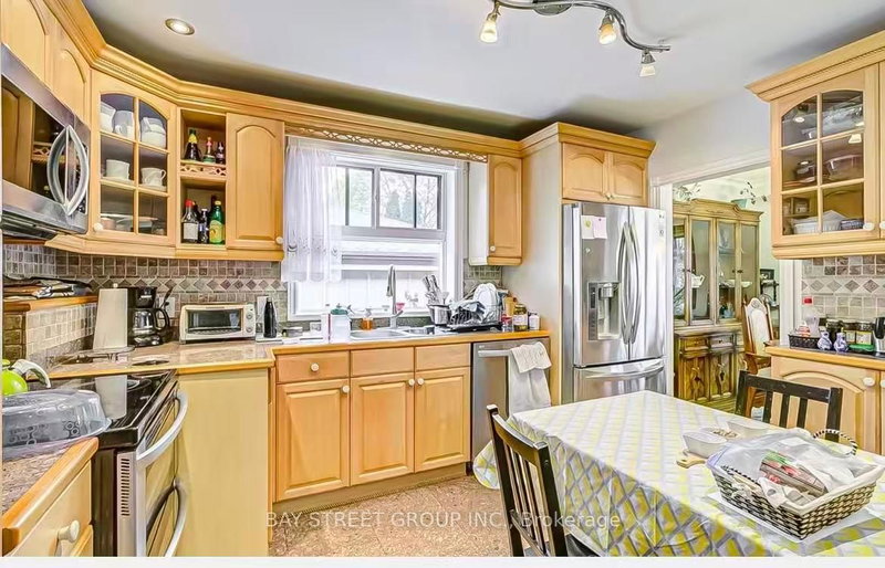Main - 497 Lynett Crescent