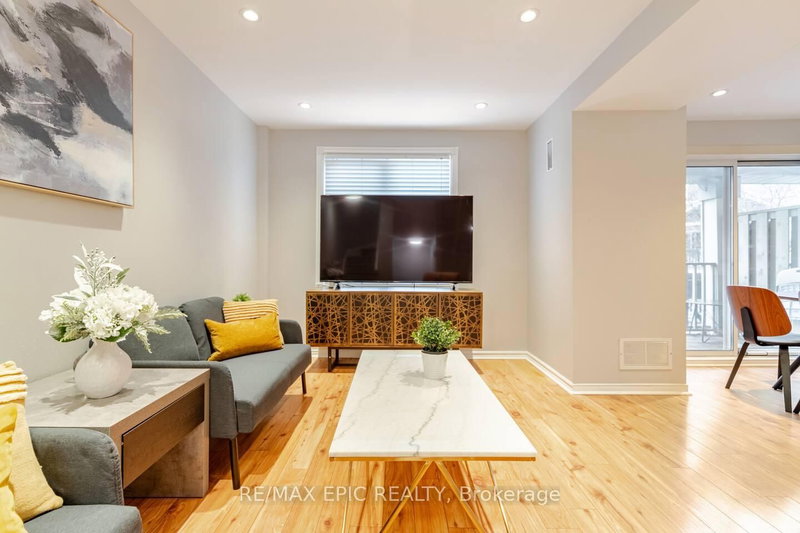 732 - 75 Weldrick Road E