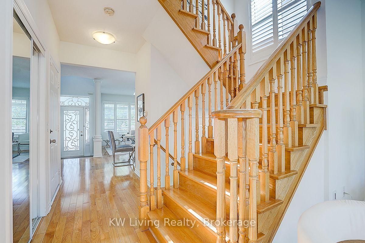 16 Florelle Drive • Markham, ON photo 10