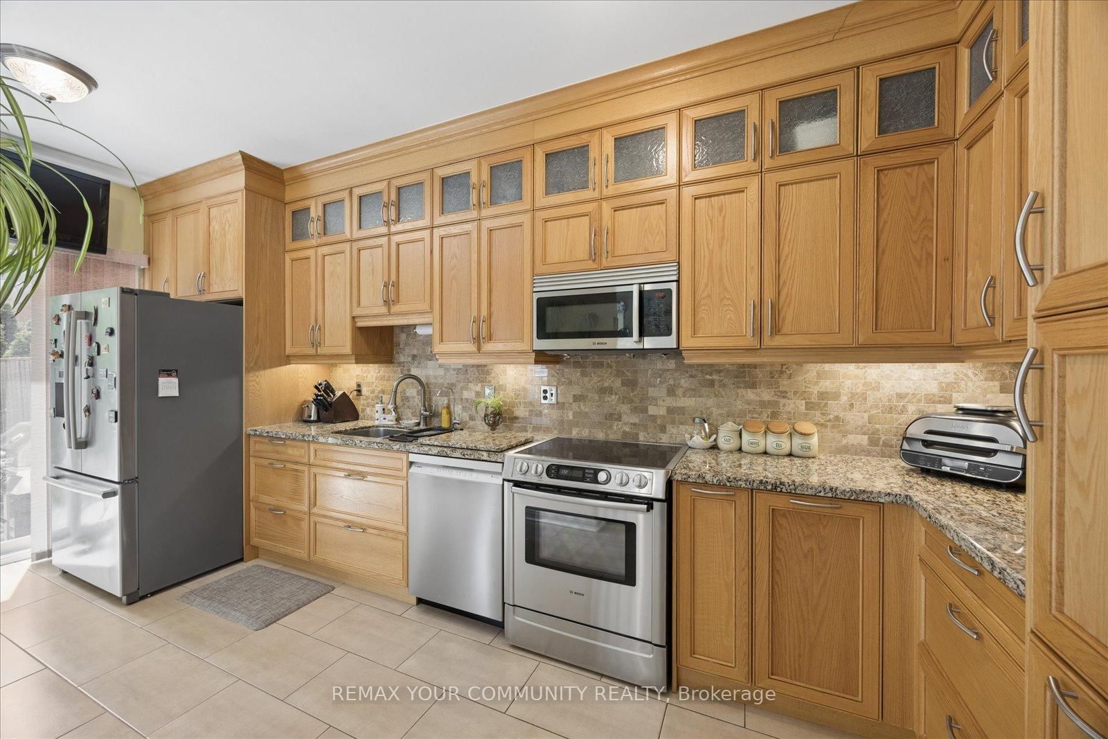 41 Old Colony Road • Richmond Hill, ON photo 16