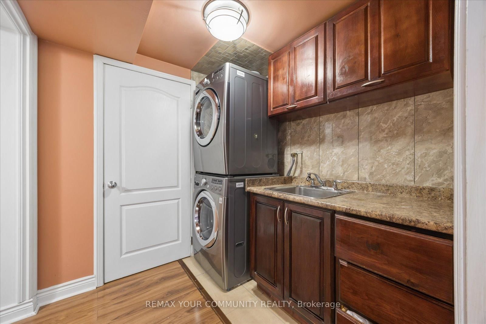 41 Old Colony Road • Richmond Hill, ON photo 31