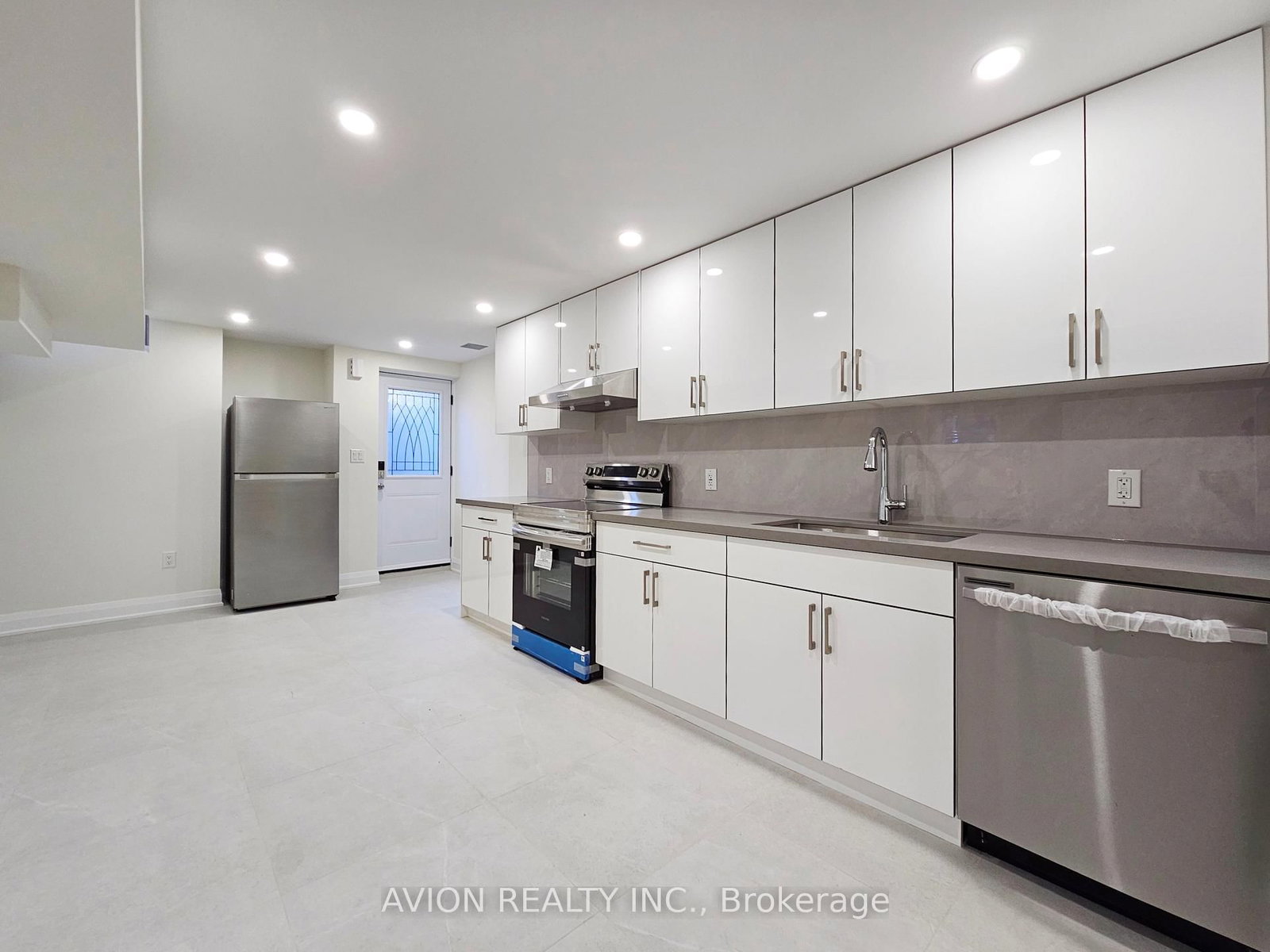 BSMT - 6 Plantain Lane, Richmond Hill 3