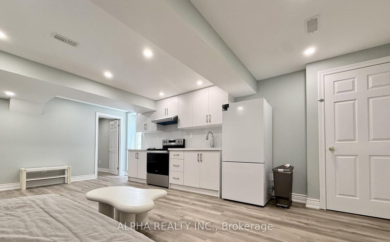 159 FRANK ENDEAN Road W