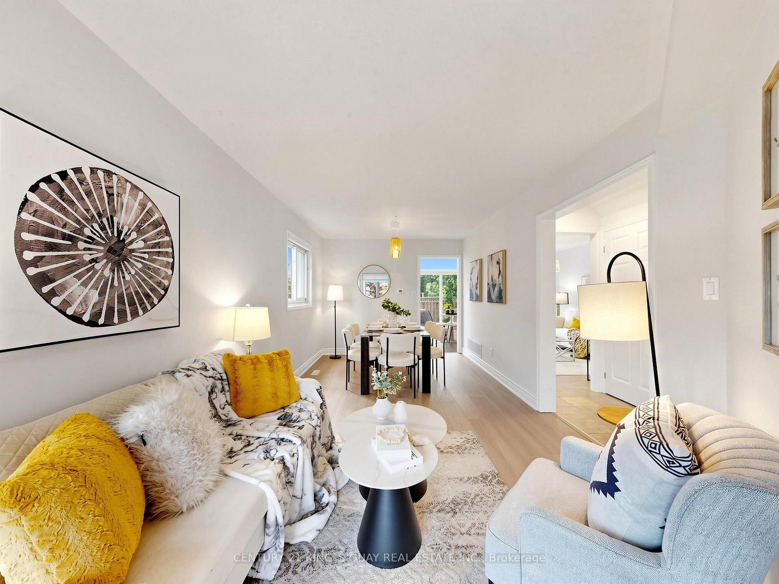 72 Dunsmore Crescent • Richmond Hill, ON photo 4