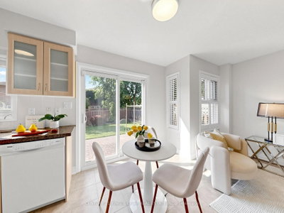 72 Dunsmore Crescent • Richmond Hill, ON photo 8