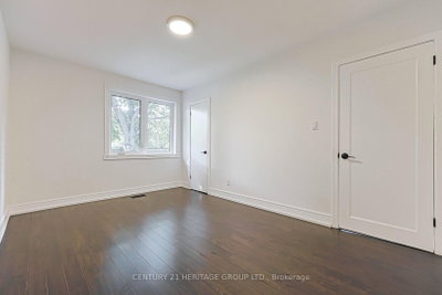 314 Wenlock Avenue • Richmond Hill, ON photo 8