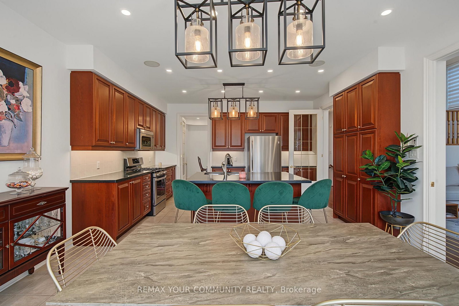 8 Yemina Gate • Vaughan, ON photo 17
