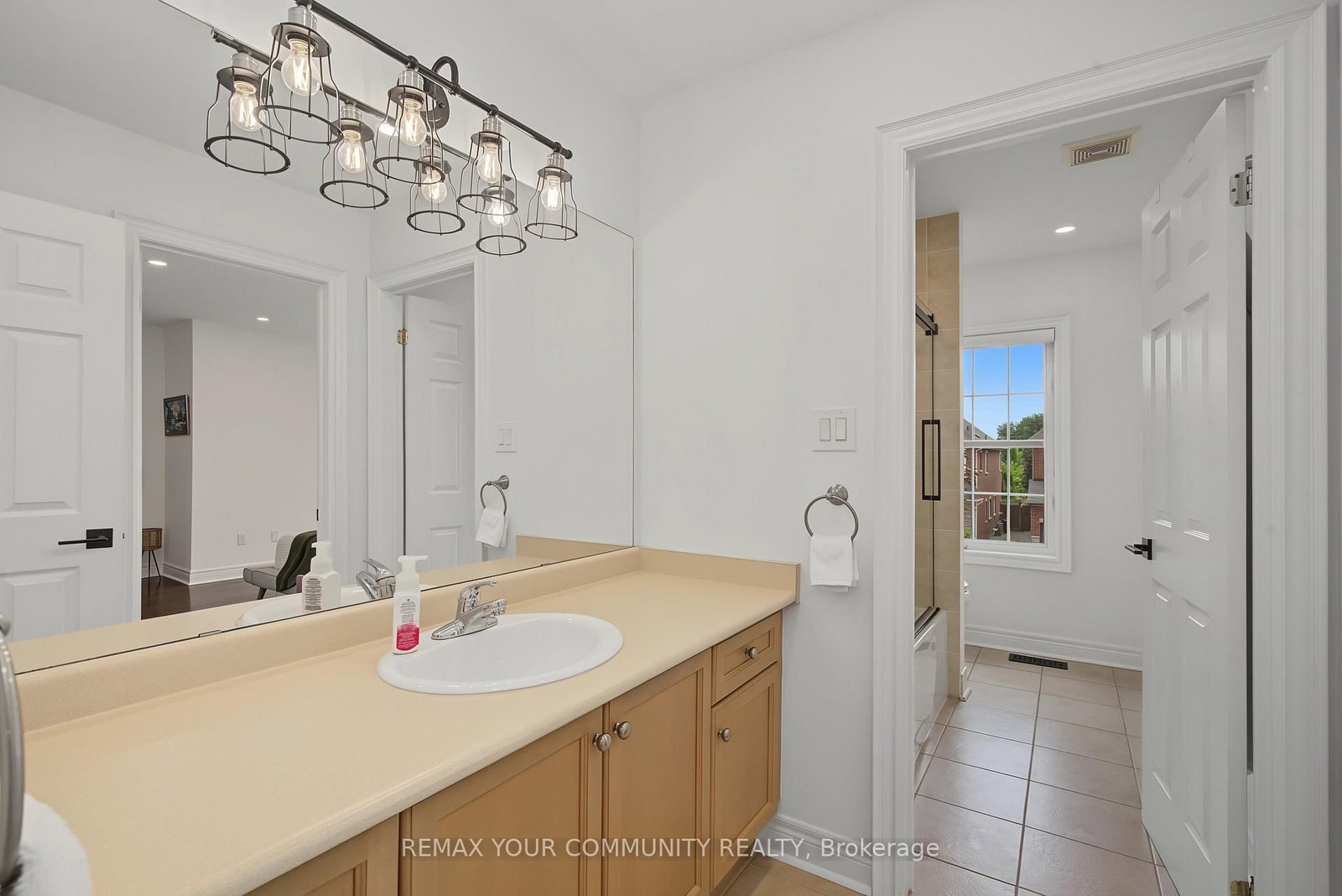 8 Yemina Gate • Vaughan, ON photo 35