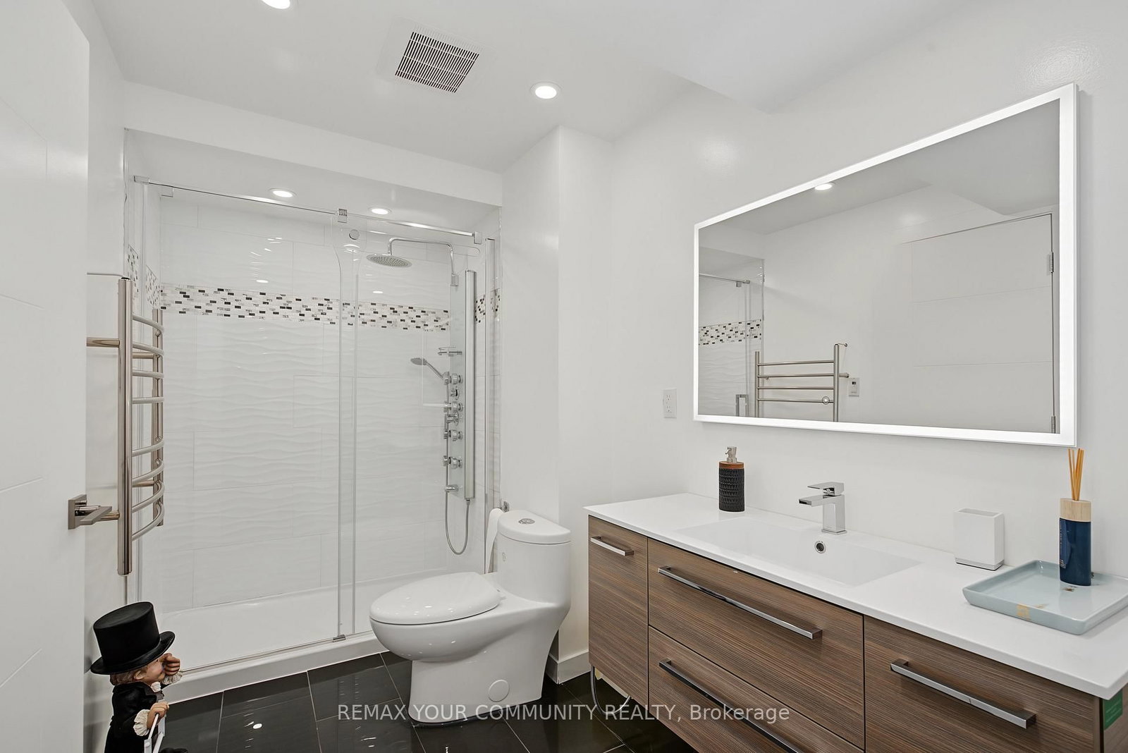 8 Yemina Gate • Vaughan, ON photo 43