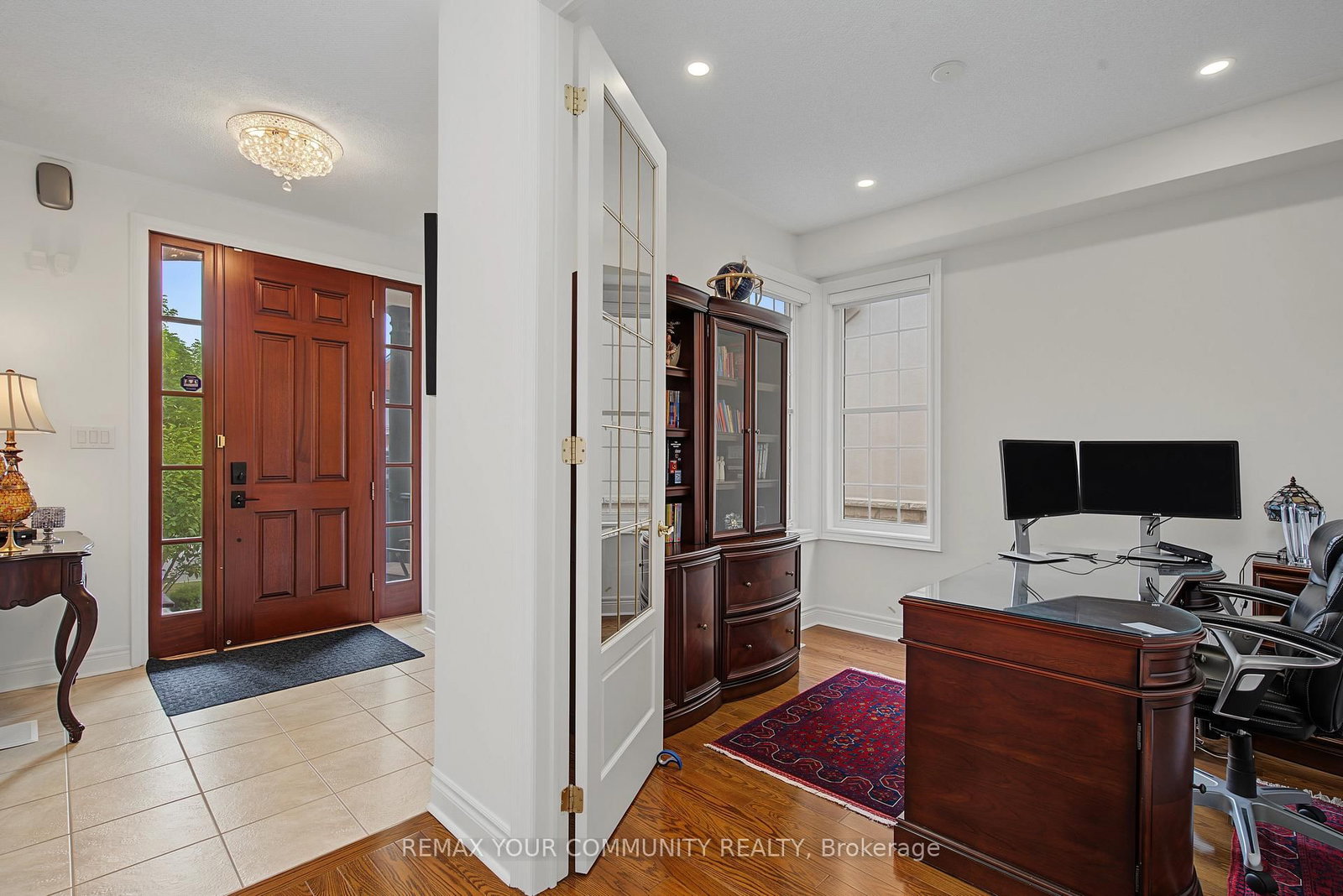 8 Yemina Gate • Vaughan, ON photo 5