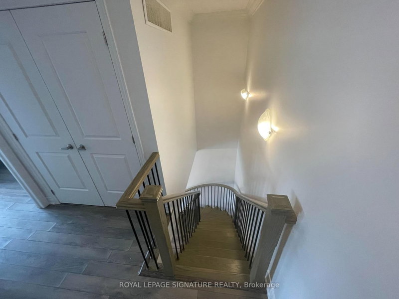 14 - 125 Kayla Crescent