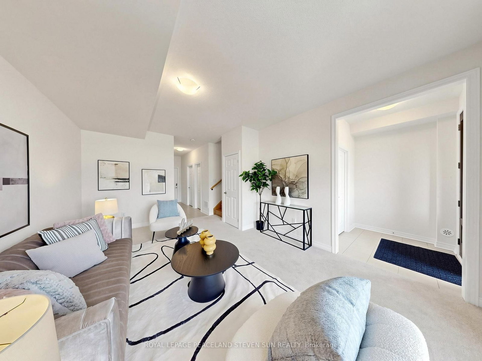 17 Mumbai Drive • Markham, ON photo 5
