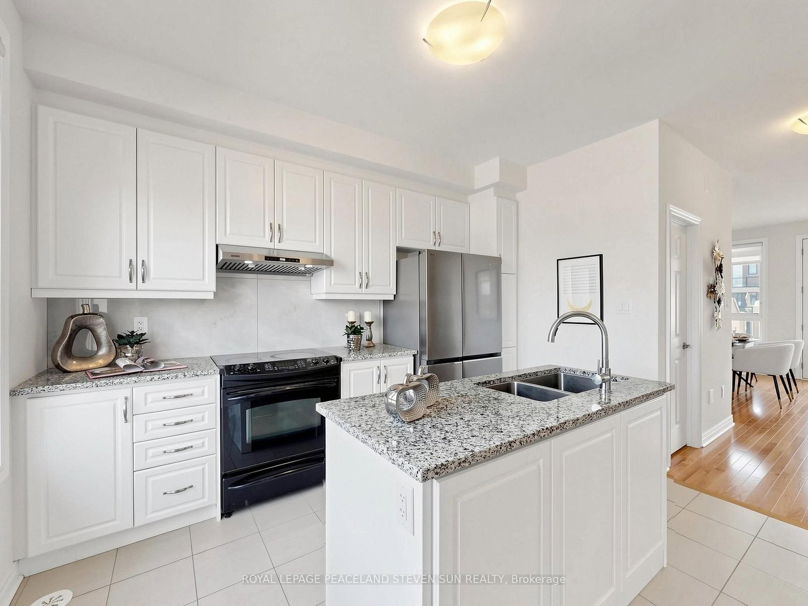 17 Mumbai Drive • Markham, ON photo 6
