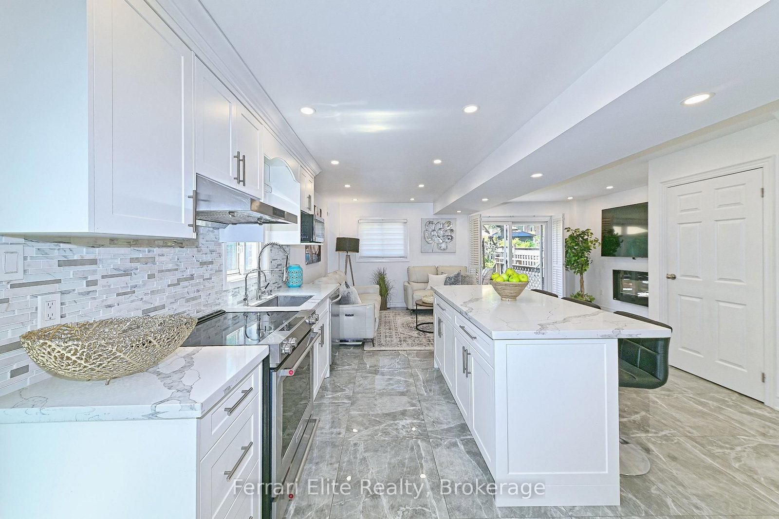 53 Belvedere Crescent • Richmond Hill, ON photo 8