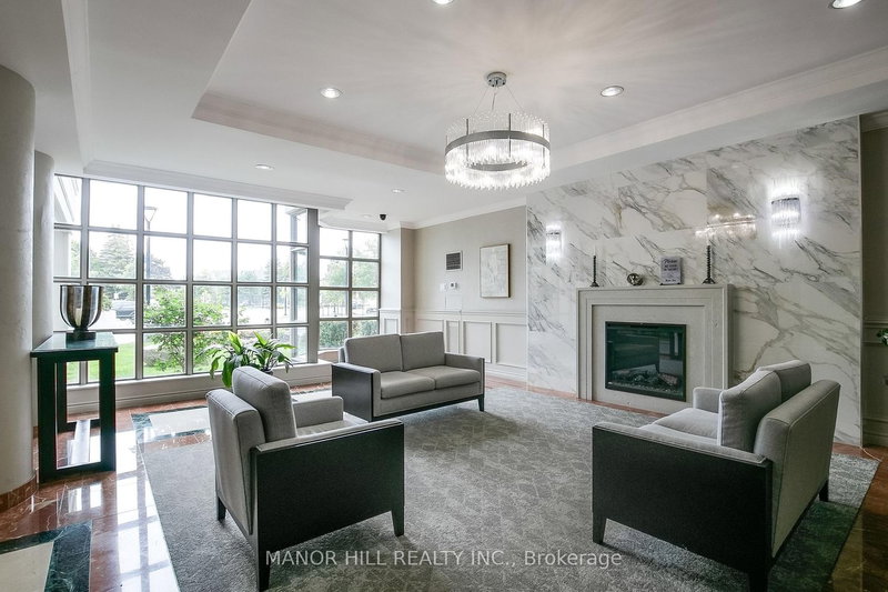 814 - 11 Townsgate Drive