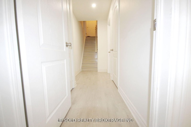 Bsmt - 7 Pear Blossom Way