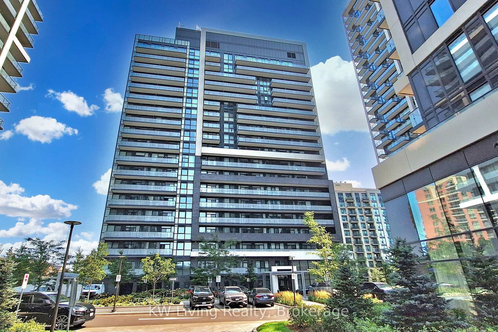 75 Oneida Crescent • #1703 • Richmond Hill, ON photo 4